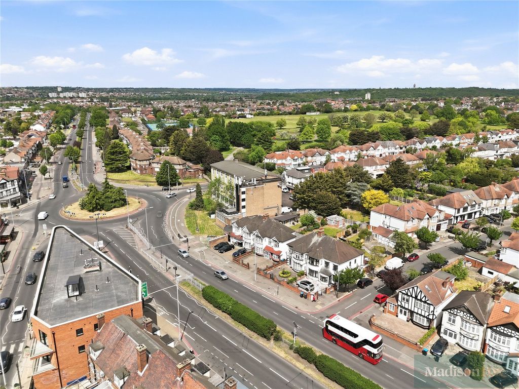 Additional image 36 of 4 bed detached house for saleWoodford Avenue, Ilford IG2