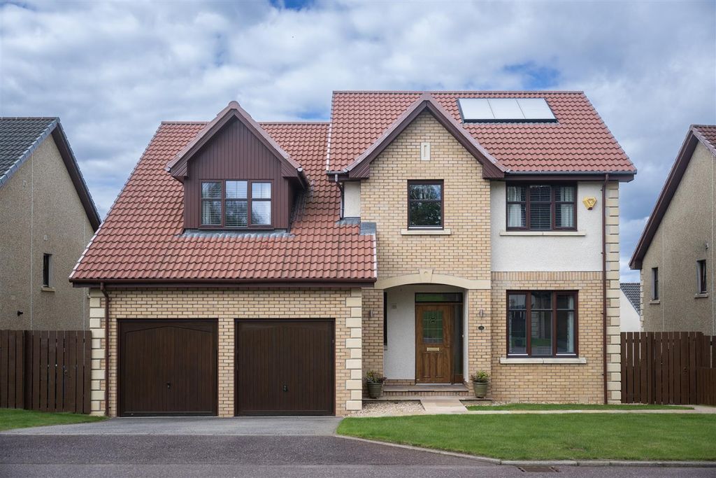 5 bed detached house for sale18 Boswell Park, Inverness IV2