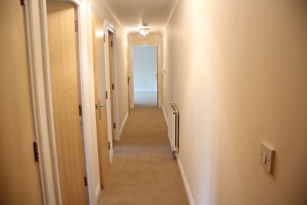 Additional image 5 of 2 bed flat for saleMeadowview, Hungerford RG17