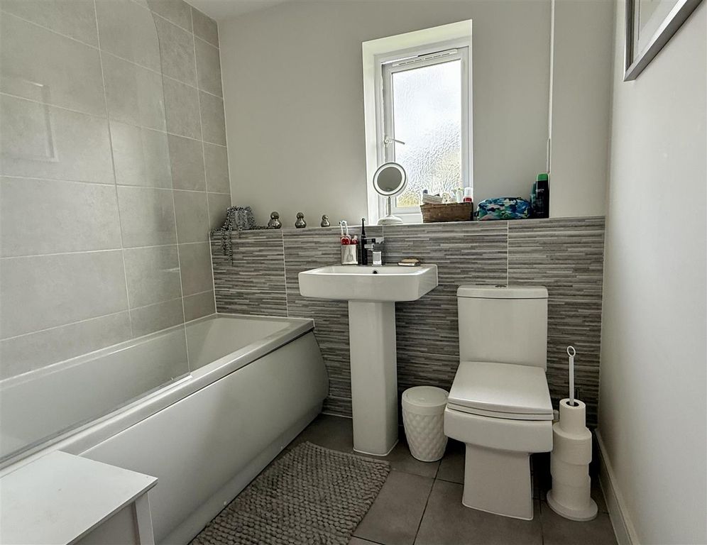 Additional image 32 of 4 bed detached house for saleGerddi Gwenllian, Mynyddygarreg, Kidwelly SA17