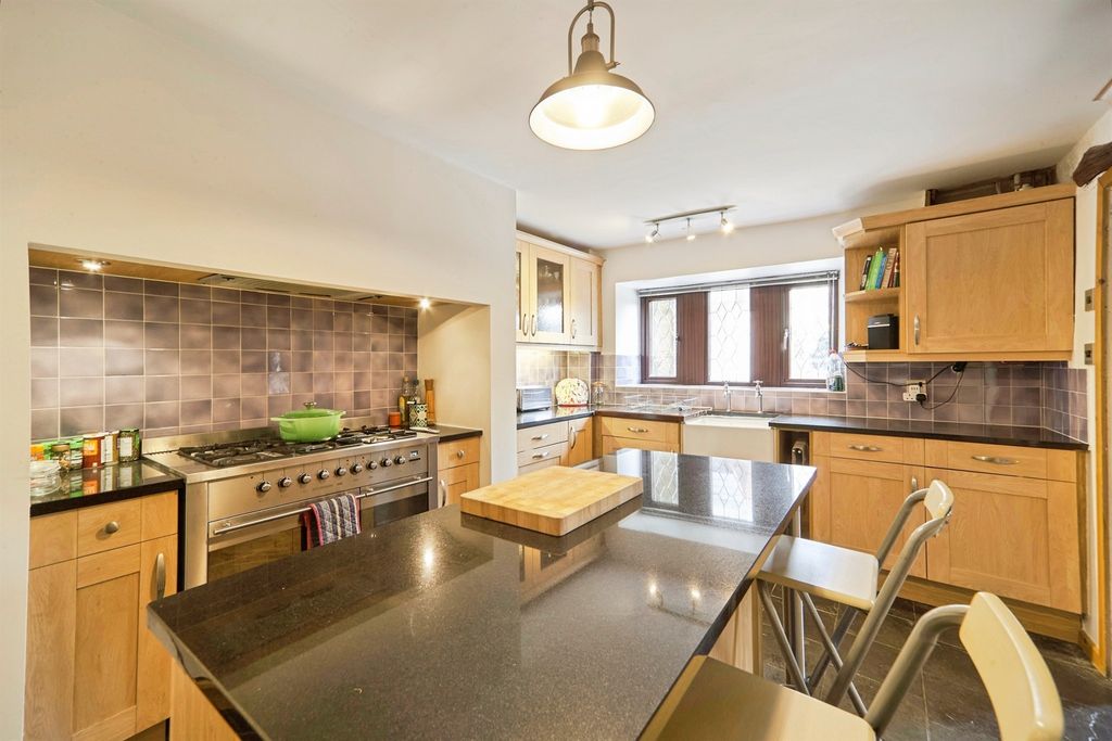 Additional image 5 of 4 bed semi-detached house for saleLong Lee Lane, Keighley BD21