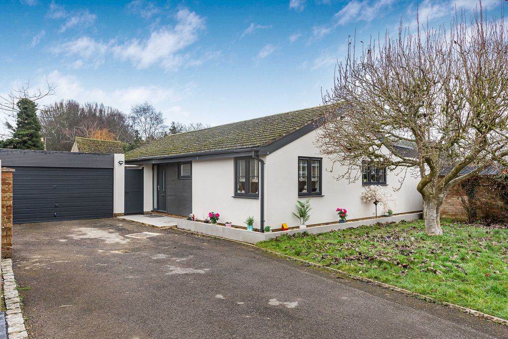 4 bed bungalow for saleBrasenose Drive, Kidlington OX5