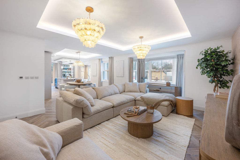 Additional image 4 of 3 bed flat for saleShalford Lodge, Kingston Hill, Kingston Upon Thames KT2