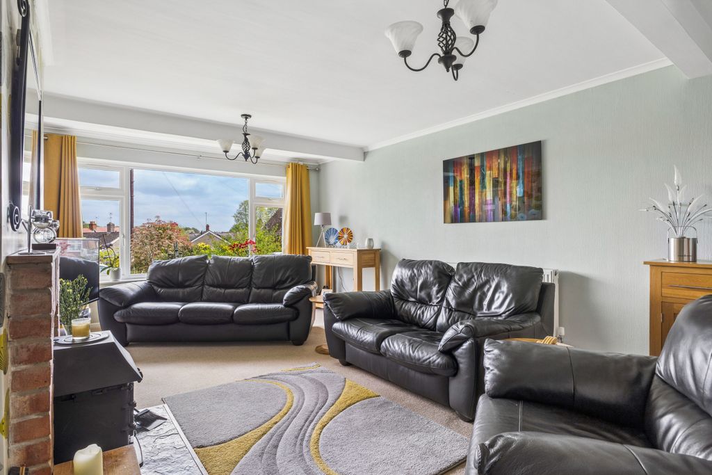Additional image 6 of 3 bed semi-detached house for saleSarum Way, Hungerford RG17