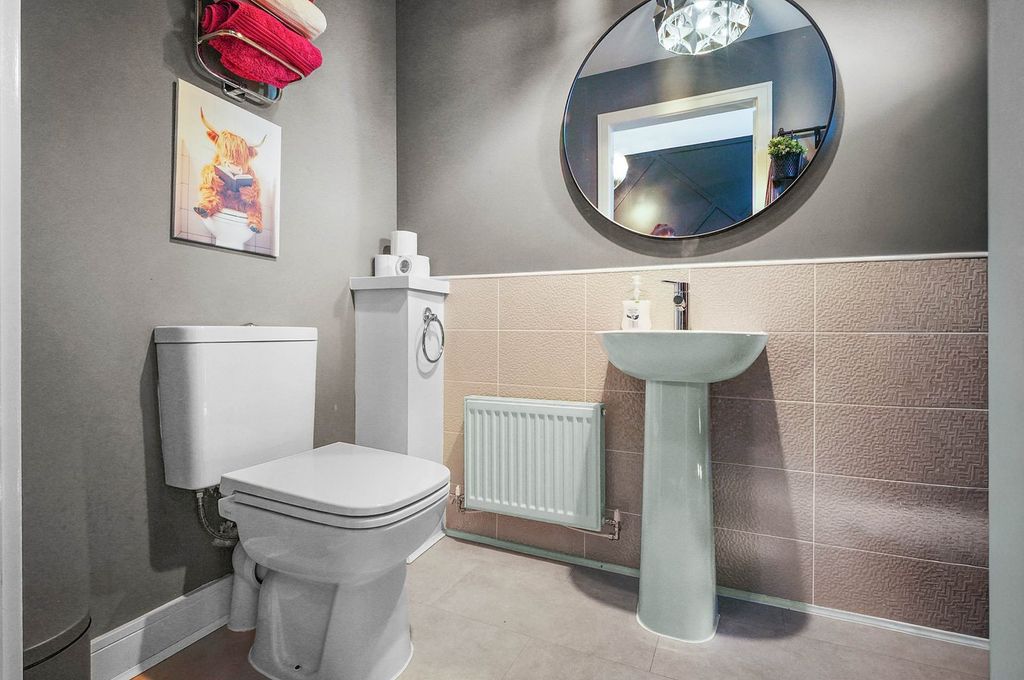 Additional image 12 of 3 bed villa for saleJoan Kelly Place, Irvine KA11