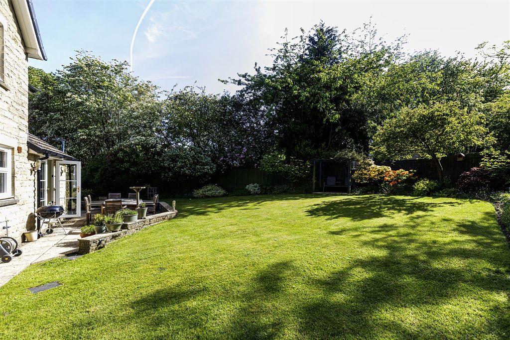 Additional image 51 of 5 bed detached house for saleWhitebeam Park, Birkby, Huddersfield HD2