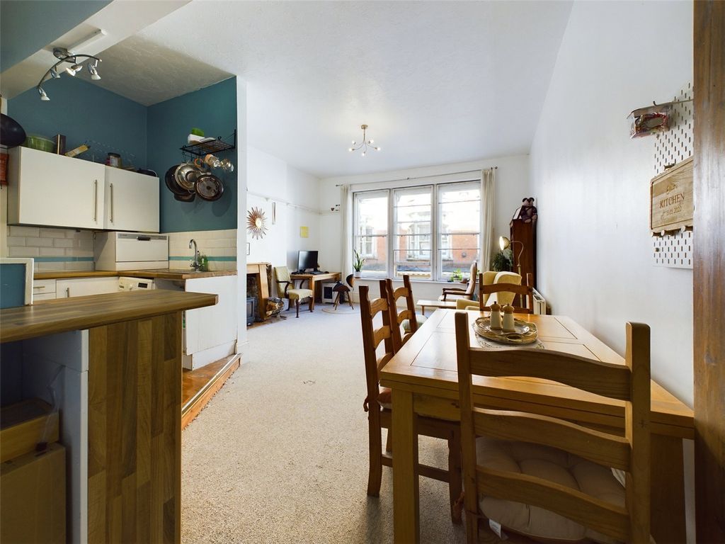 1 bed flat for saleBelvedere Road, Ilfracombe, Devon EX34 photo 3