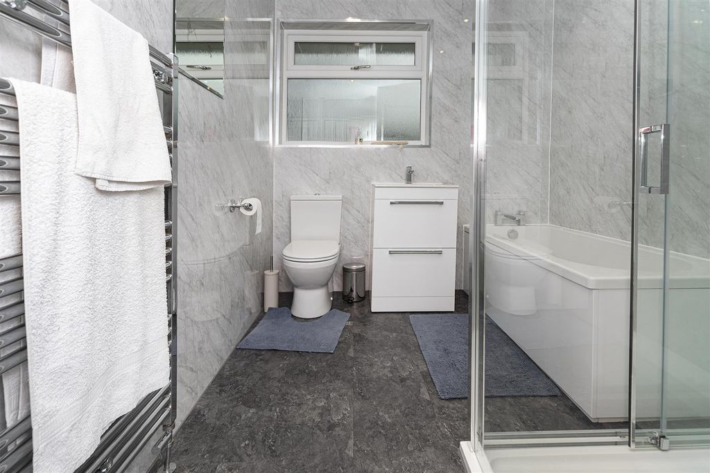 Additional image 38 of 5 bed detached house for saleThe Ghyll, Fixby, Huddersfield HD2