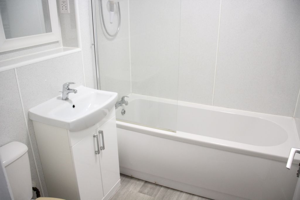 Additional image 8 of 1 bed maisonette for saleWiltshire Close, Hungerford RG17