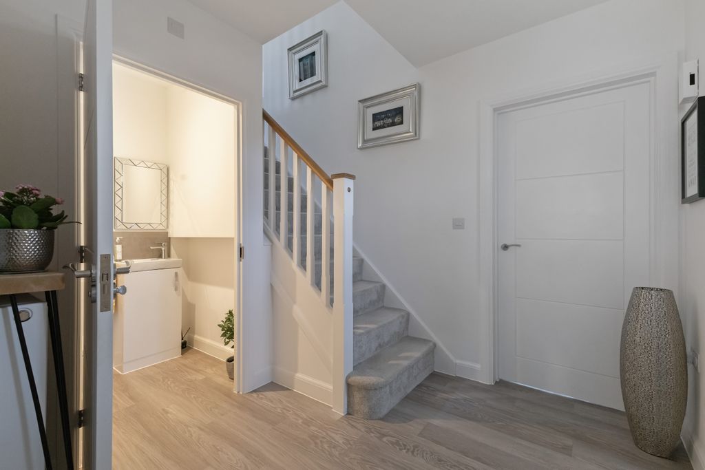 Additional image 7 of 4 bed detached house for salePidden Mead, Hungerford RG17