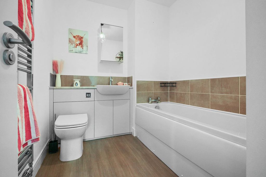 Additional image 20 of 3 bed villa for saleJoan Kelly Place, Irvine KA11
