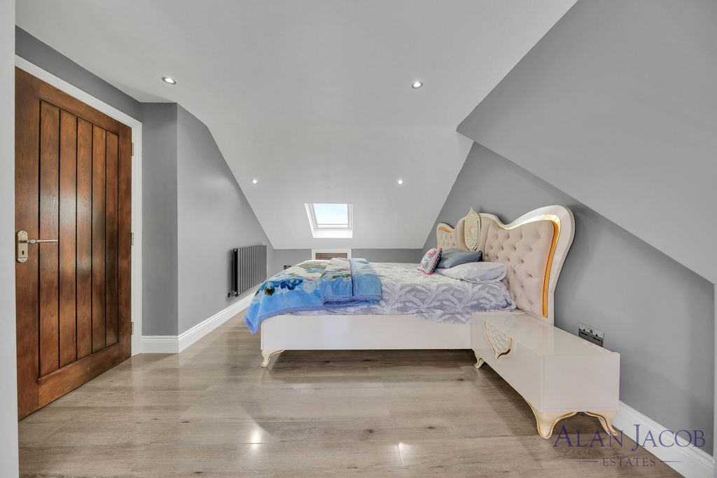 Additional image 5 of 5 bed bungalow for saleJerningham Avenue, Clayhall IG5