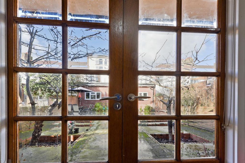Additional image 4 of 7 bed block of flats for saleHampton Road, Ilford IG1