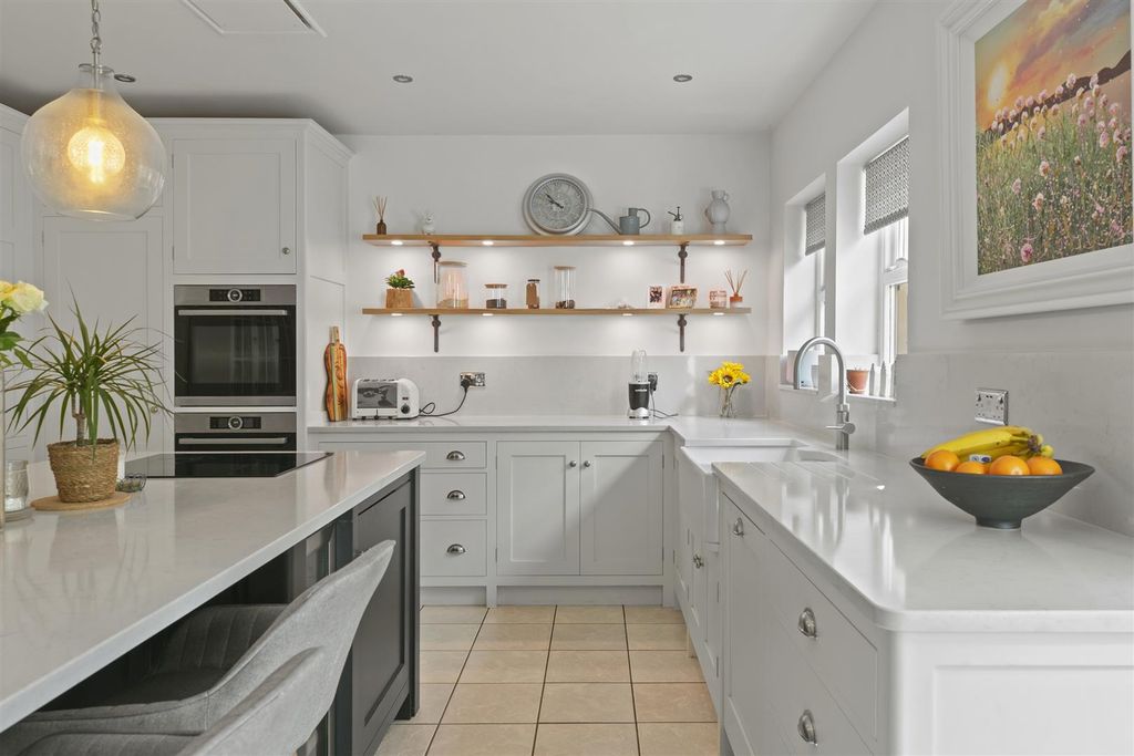 Additional image 5 of 5 bed property for saleCollege Drive, Ilkley LS29