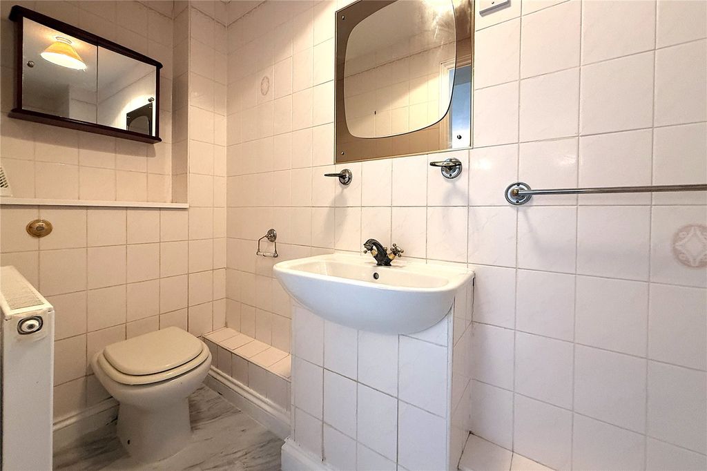 Additional image 12 of 2 bed flat for saleThe Groves, Crescent Road, Ivybridge, Devon PL21