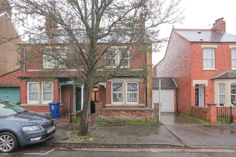 Holyoake Road, Headington, Oxford OX3