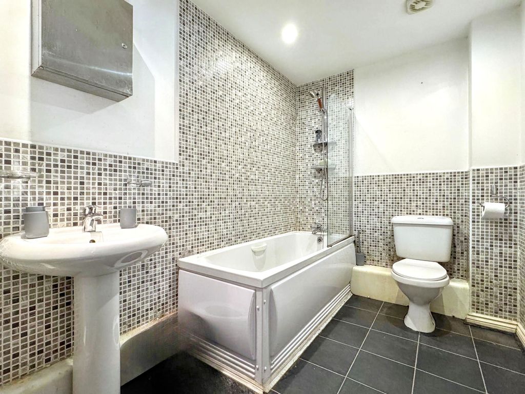 1 bed flat for salePalmer Walk, Jarrow NE32 photo 5