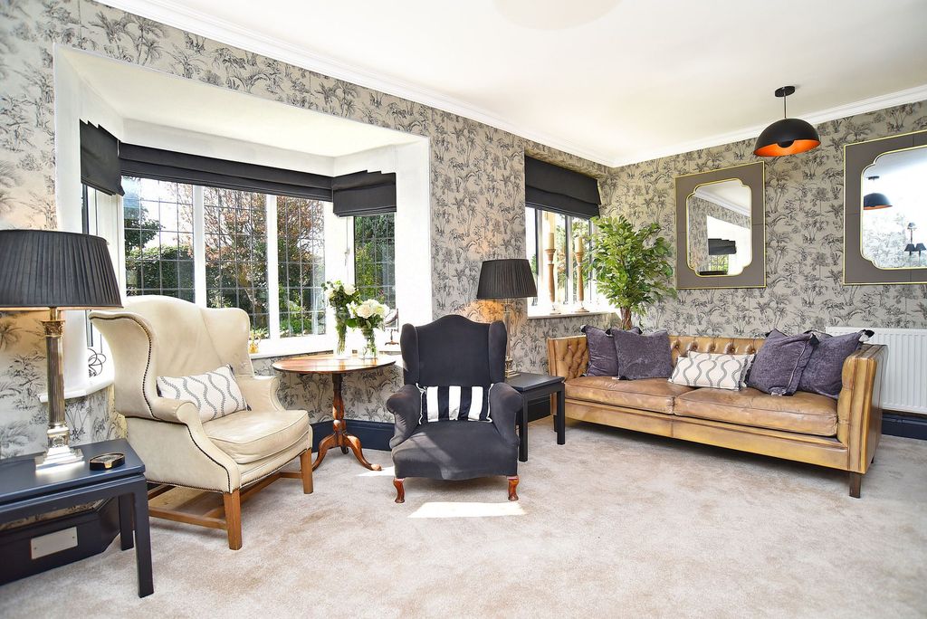4 bed detached house for saleWetherby Road, Knaresborough HG5 photo 3