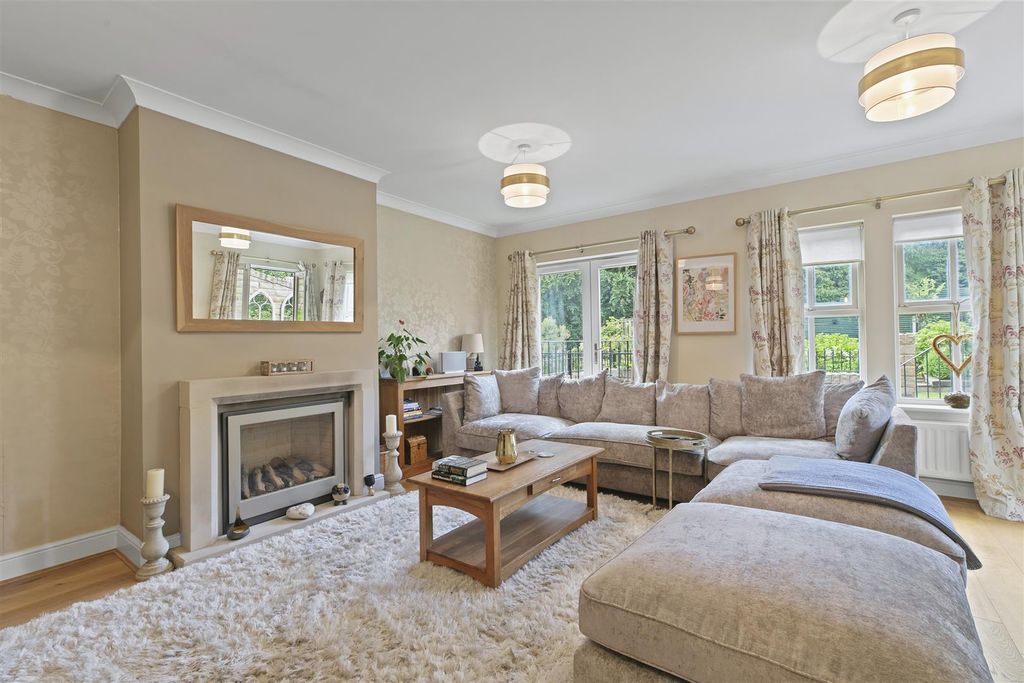 Additional image 19 of 5 bed property for saleCollege Drive, Ilkley LS29