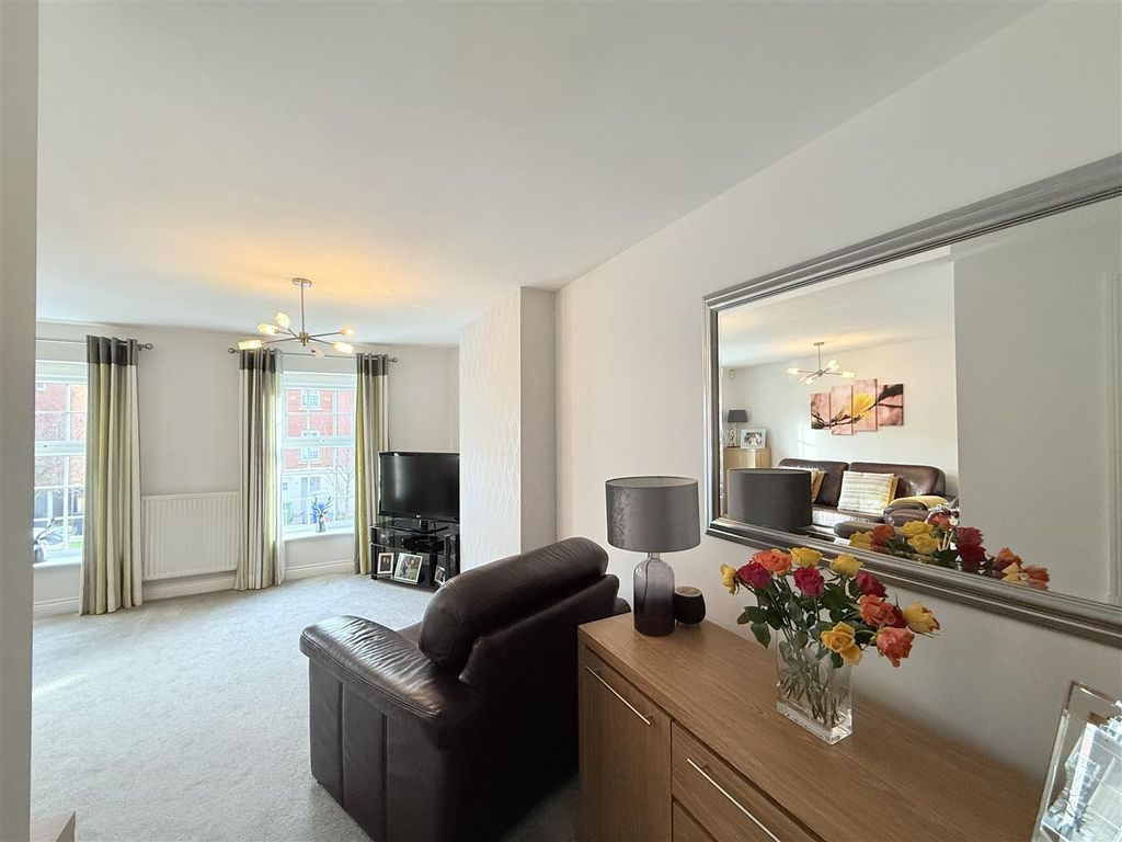 Additional image 8 of 3 bed town house for saleFerndale, Hyde SK14