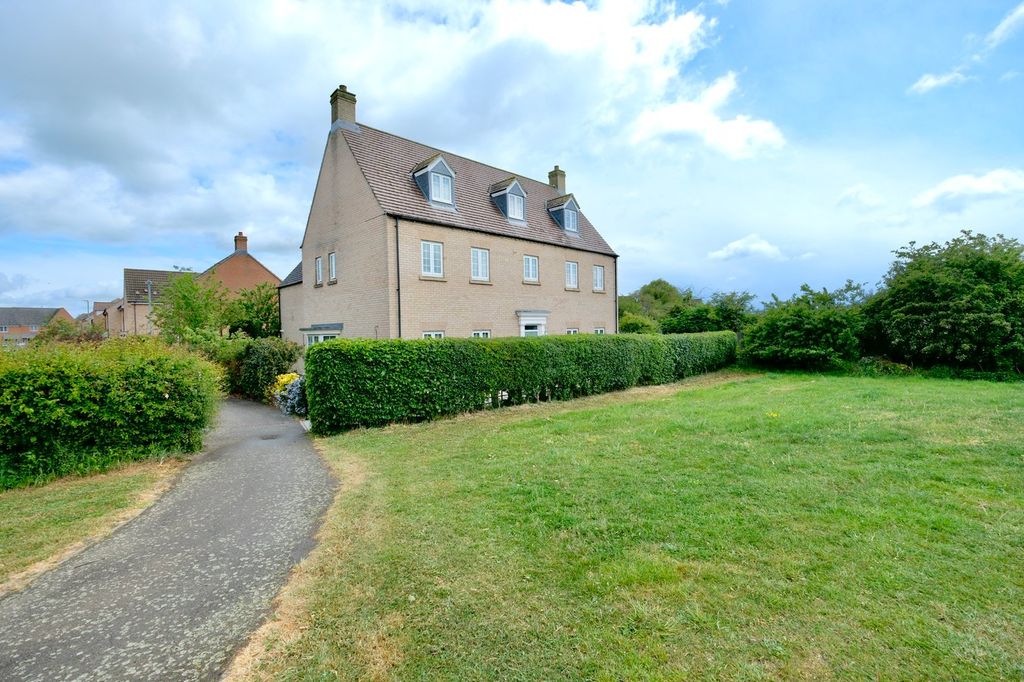 Additional image 32 of 6 bed detached house for saleJarwood Walk, Godmanchester, Huntingdon PE29