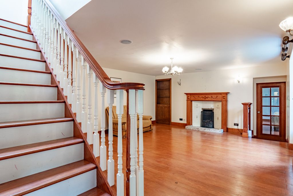 Additional image 2 of 5 bed semi-detached house for saleCroft Lane, Inverness IV3