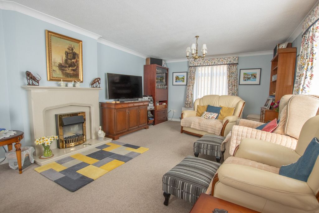 Additional image 7 of 4 bed detached house for saleThe Boltons, South Wootton PE30