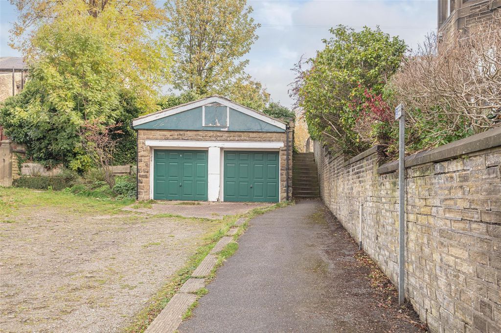 Additional image 60 of 6 bed semi-detached house for salePark Drive, Huddersfield HD1