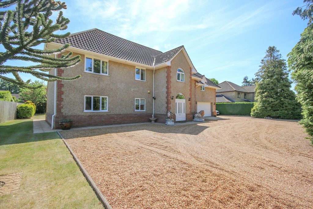 5 bed detached house for saleCastle Rising Road, South Wootton PE30