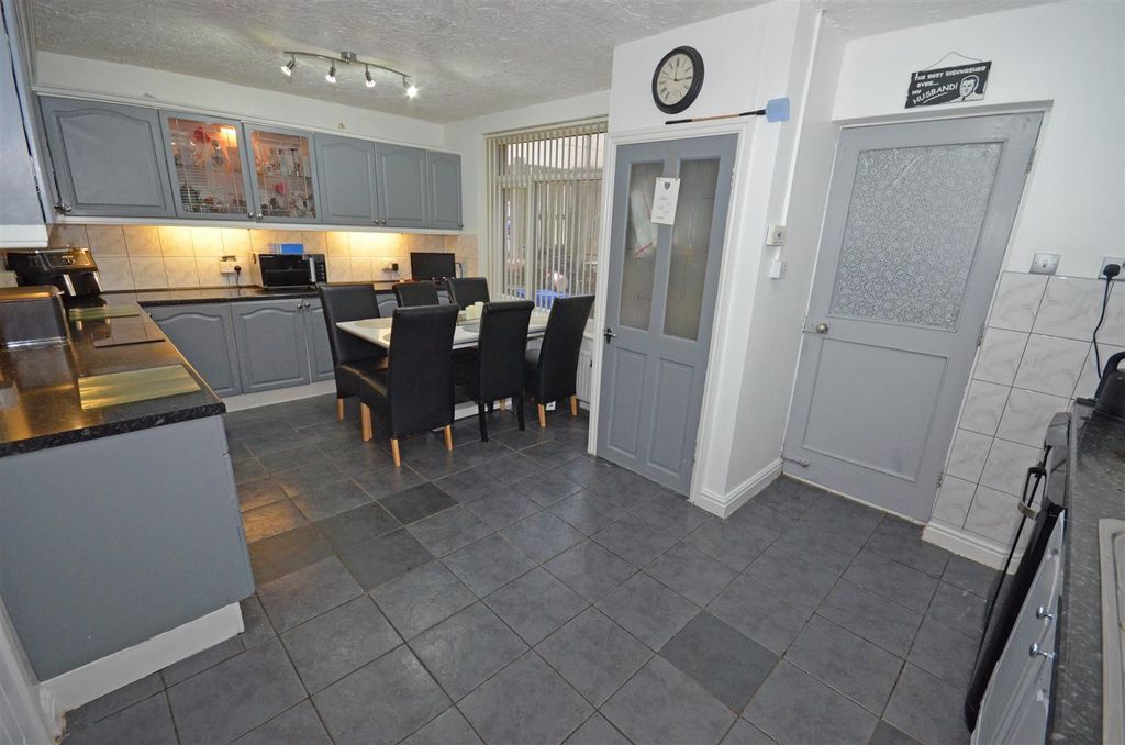 Additional image 3 of 4 bed semi-detached house for saleWaterside, Hyde SK14