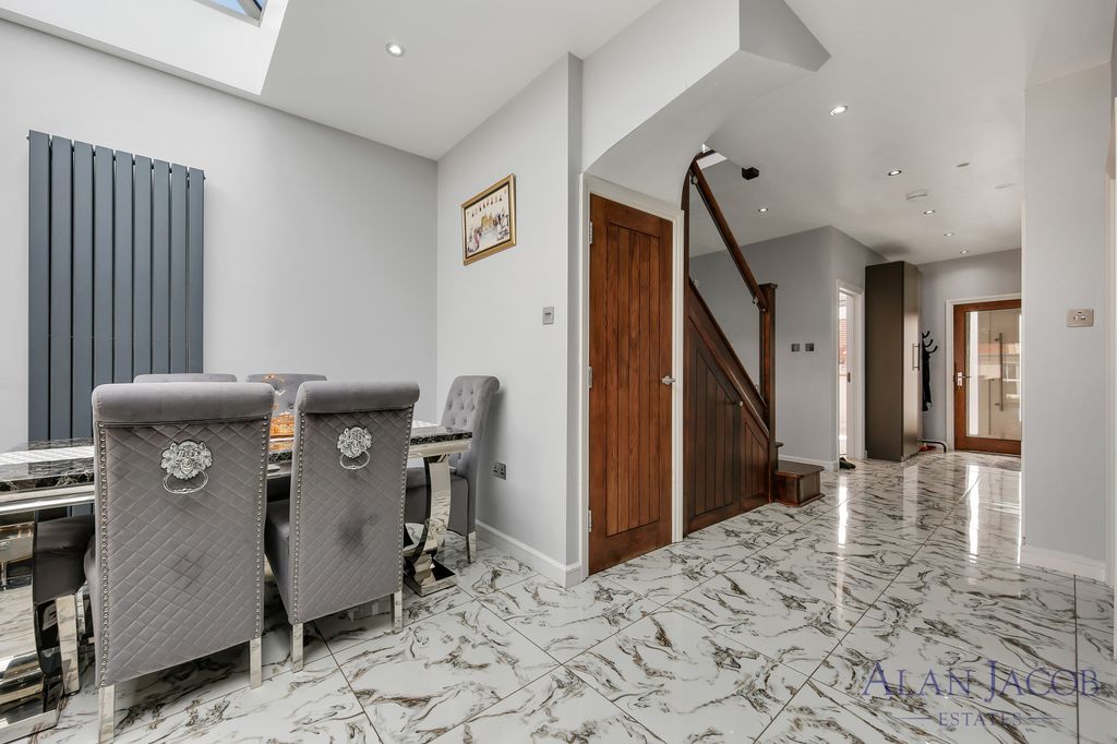 Additional image 25 of 5 bed bungalow for saleJerningham Avenue, Clayhall IG5