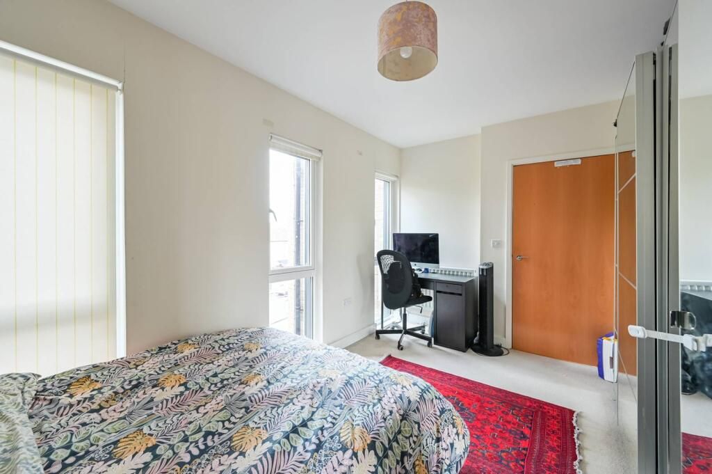 Additional image 8 of 3 bed flat for saleClarence Avenue, Gants Hill IG2
