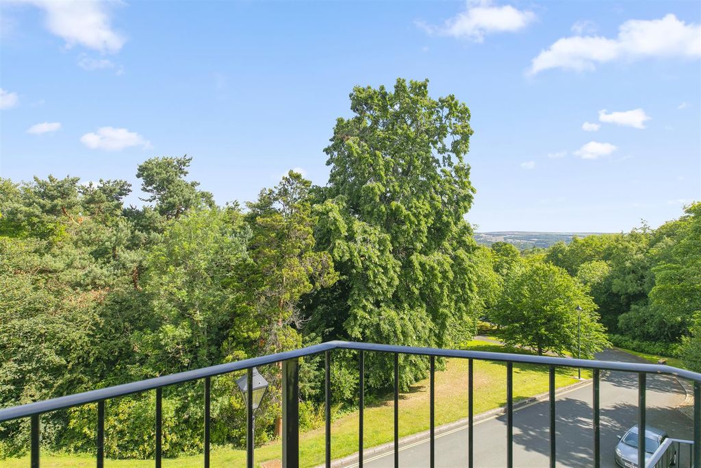 Additional image 36 of 5 bed property for saleCollege Drive, Ilkley LS29