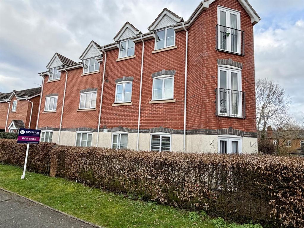 2 bed flat for salePipers Lane, Kenilworth CV8