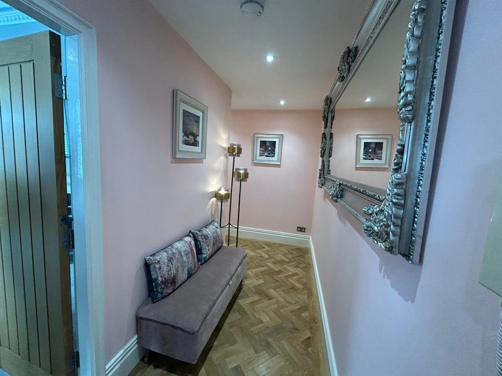 Additional image 11 of 2 bed flat for saleMottram Road, Broadbottom, Hyde SK14