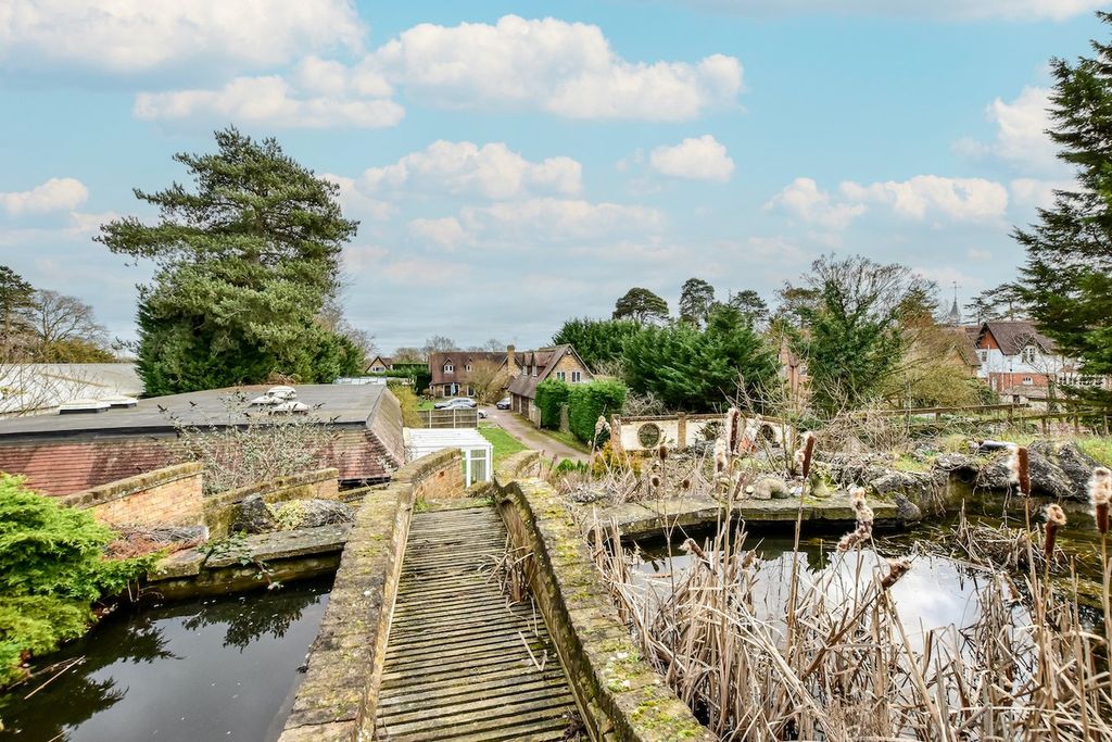 Additional image 19 of 7 bed semi-detached house for saleWarren Lodge, Iver Heath SL0