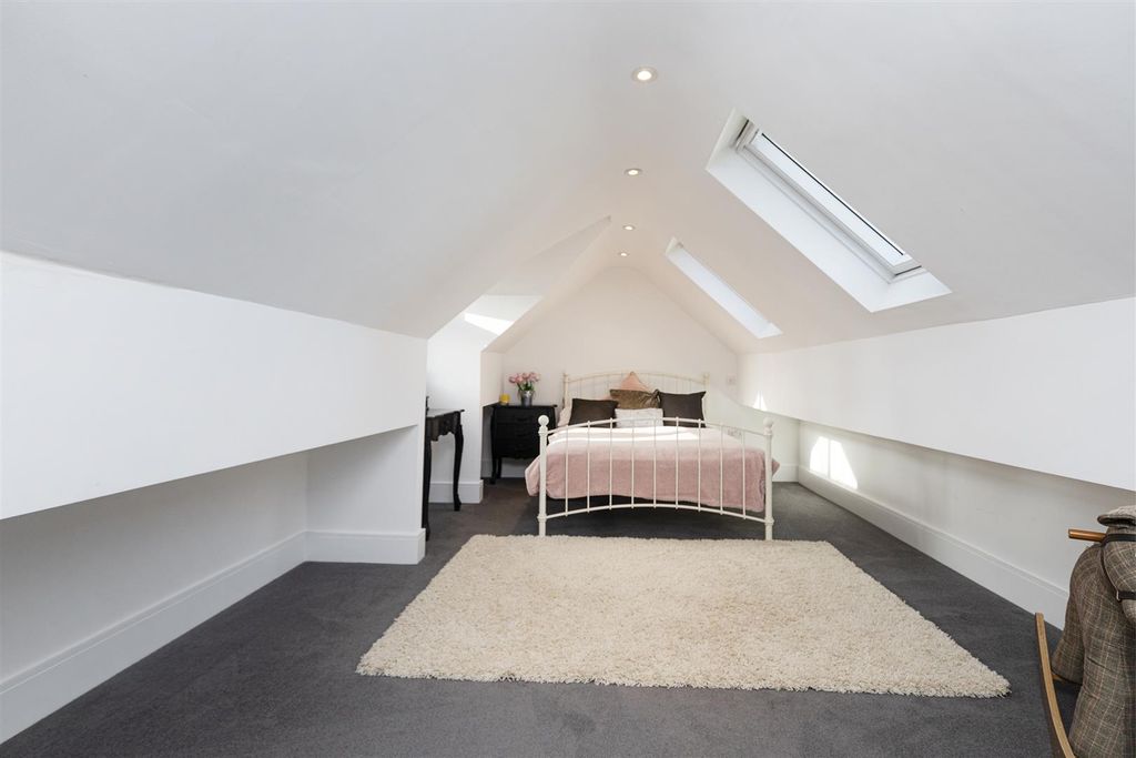 Additional image 47 of 4 bed detached house for saleOakfield Road, Birkby, Huddersfield HD2