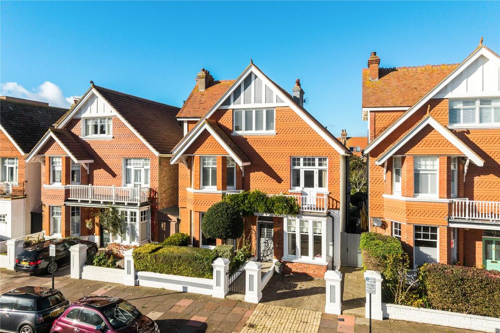 6 bed detached house for saleCarlisle Road, Hove, Brighton & Hove BN3