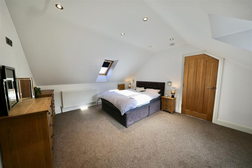 Additional image 12 of 2 bed flat for saleGeorge Street, Hull HU1