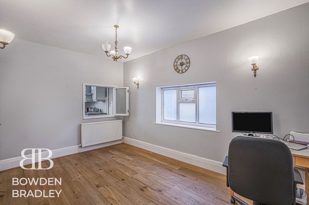 Additional image 15 of 5 bed property for saleAbbotswood Gardens, Clayhall IG5