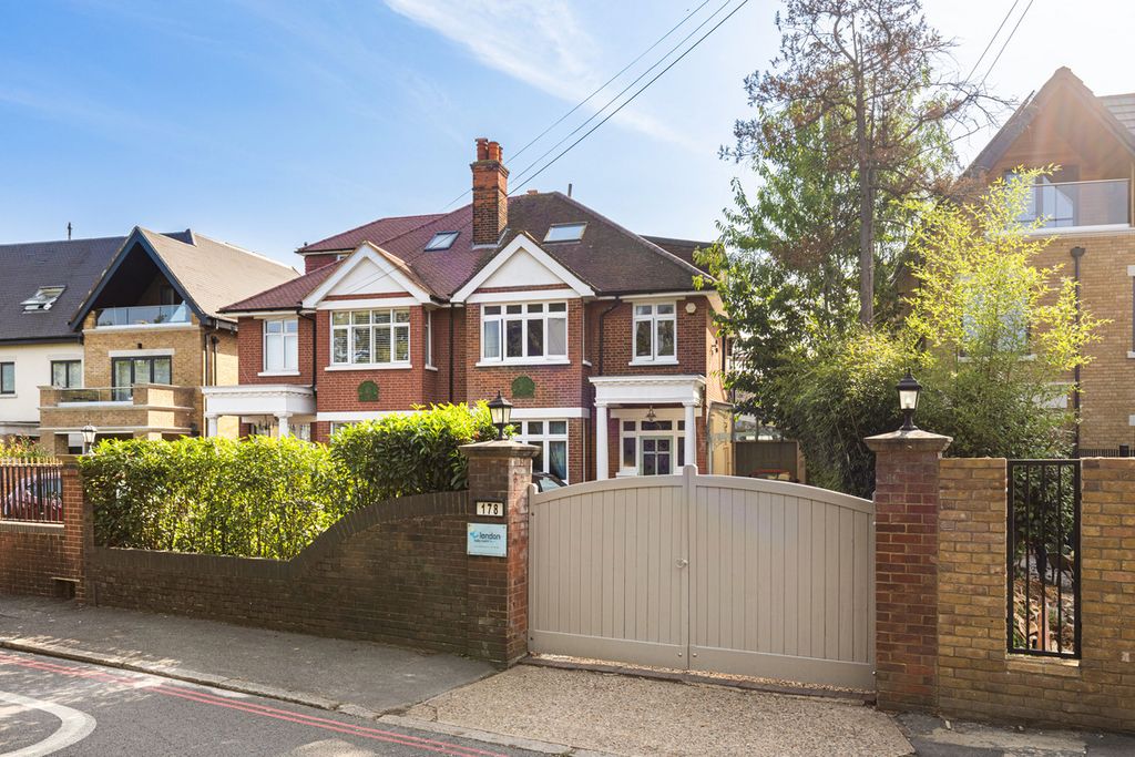 5 bed semi-detached house for saleWood Lane, Isleworth TW7