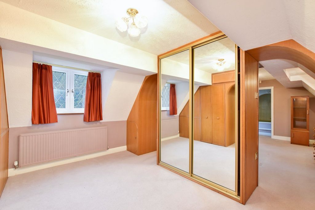 Additional image 9 of 7 bed semi-detached house for saleWarren Lodge, Iver Heath SL0