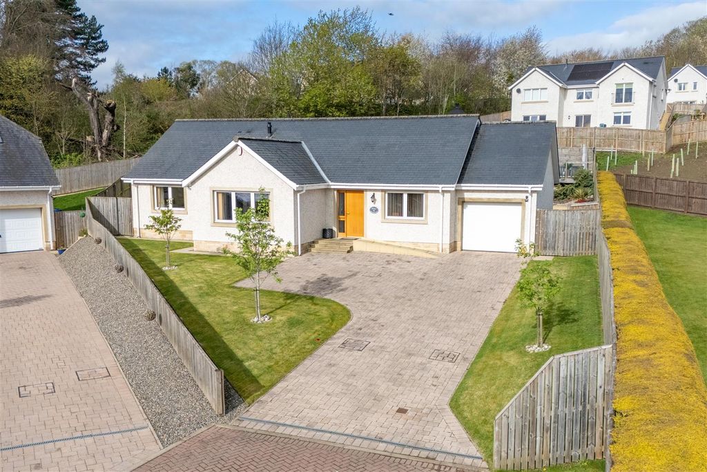 3 bed bungalow for sale16 Riverside View, Kelso TD5