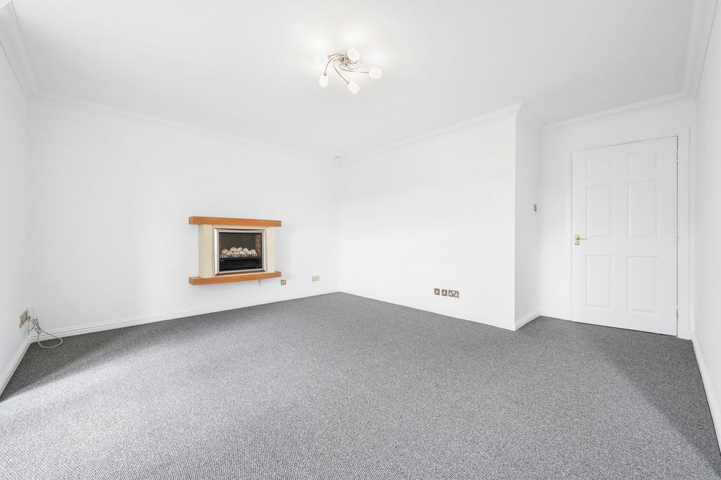 Additional image 6 of 2 bed flat for saleKing Street, Inverkeithing KY11