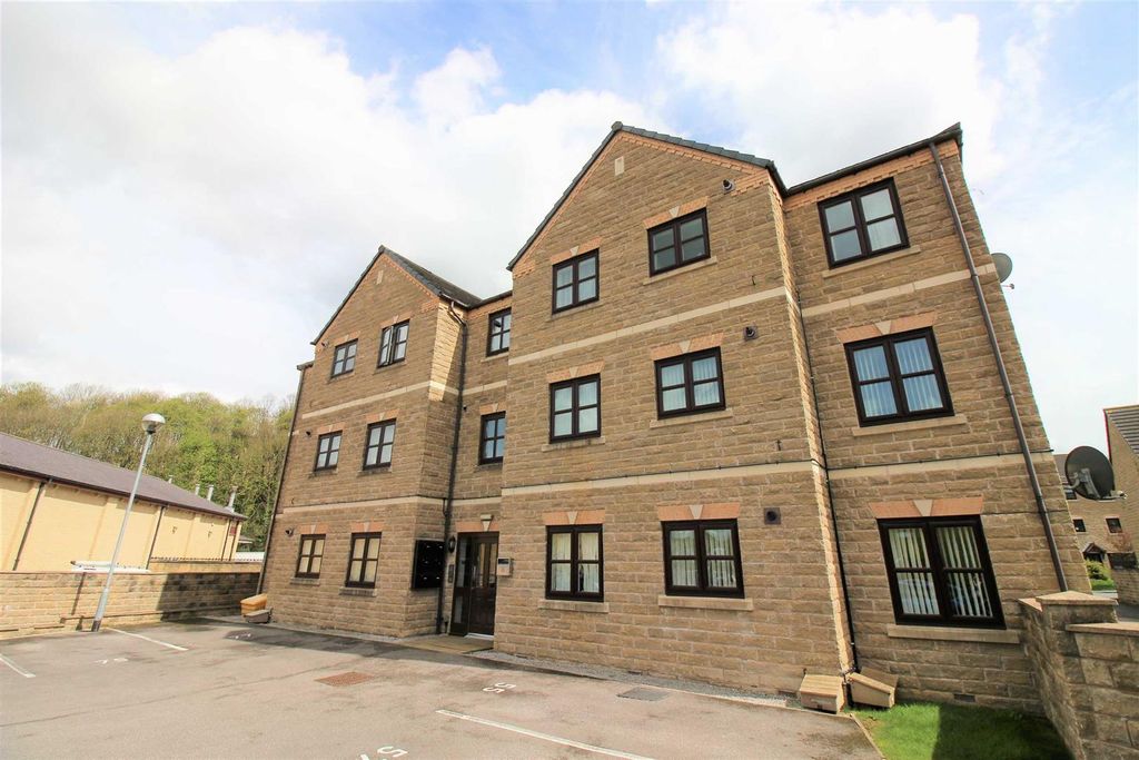 2 bed flat for saleMereside, Huddersfield HD5
