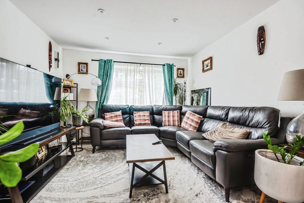 Additional image 11 of 4 bed semi-detached house for saleYork Road, Hungerford RG17