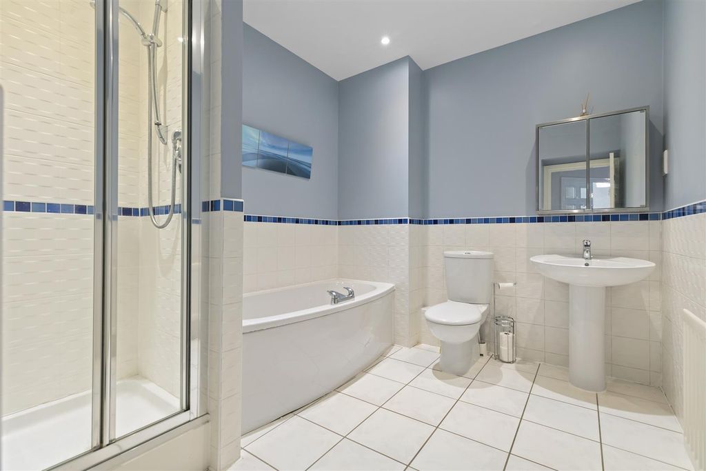 Additional image 32 of 5 bed property for saleCollege Drive, Ilkley LS29