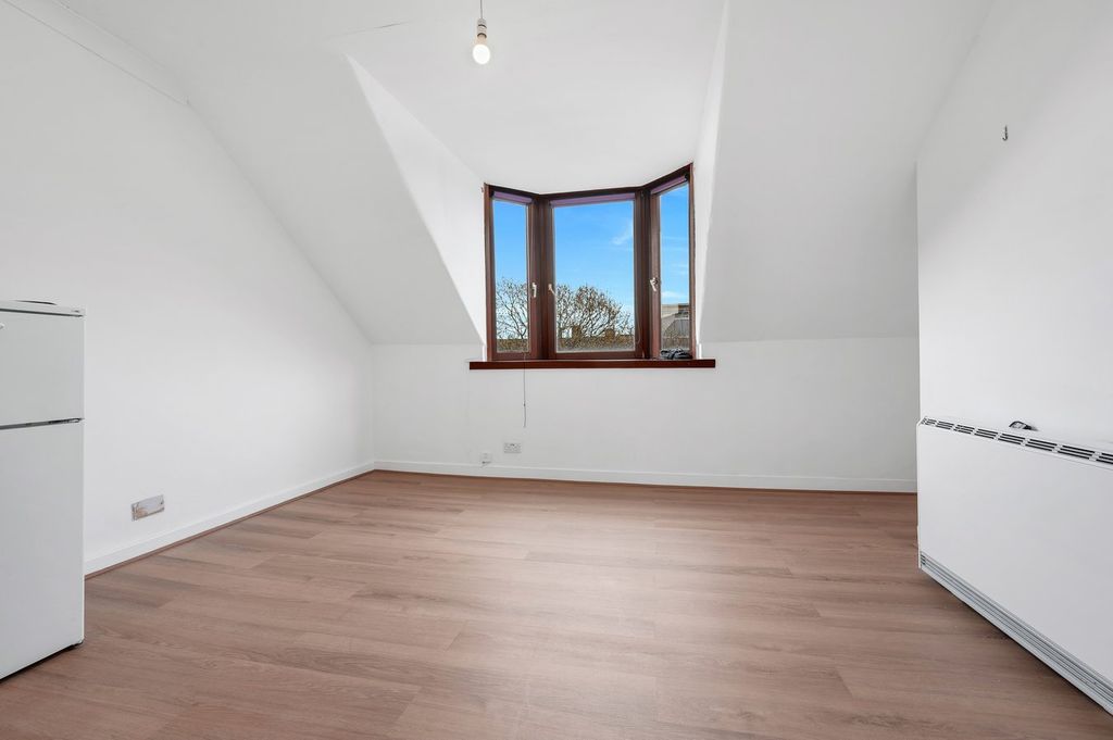 Additional image 2 of 1 bed flat for saleLady Campbells Walk, Dunfermline KY12