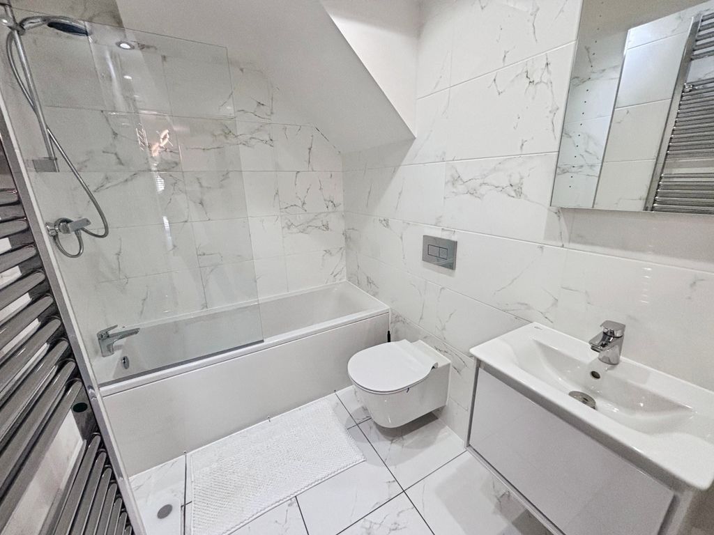 Additional image 5 of 2 bed flat for saleQueen Street, City Centre, Hull HU1