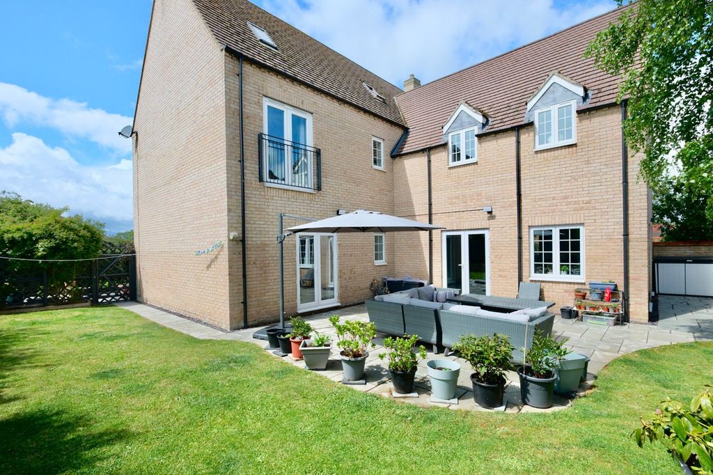 Additional image 27 of 6 bed detached house for saleJarwood Walk, Godmanchester, Huntingdon PE29